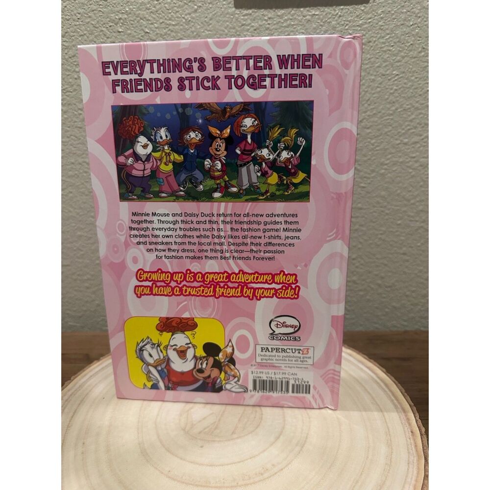 Disney Minnie Mouse & Daisy Fashion Passion Hardcover Comic Style Book